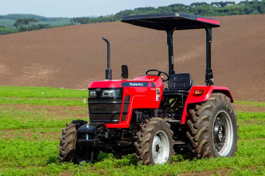 New Holland Construction