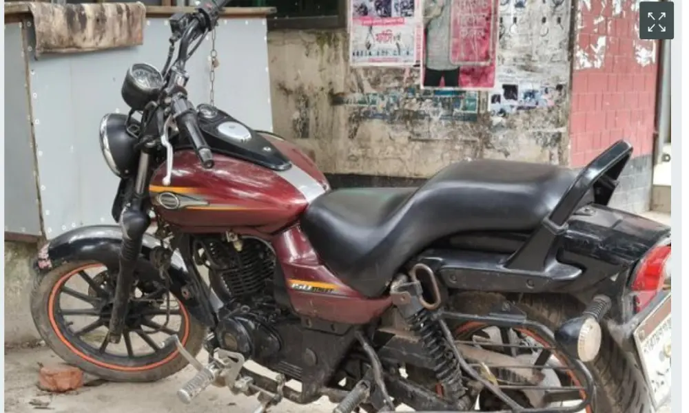 Bajaj Avenger 150 Street 2017