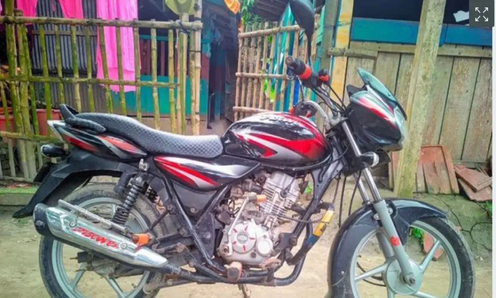 Bajaj Discover 125 . HL2017