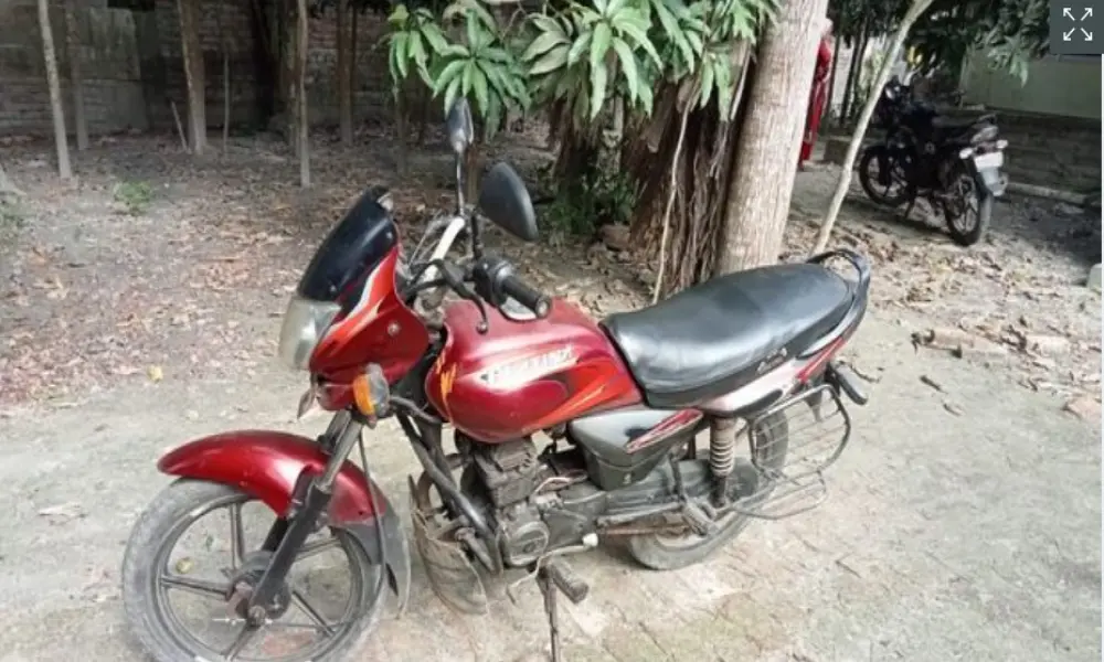 Bajaj Platina 100 . 2015
