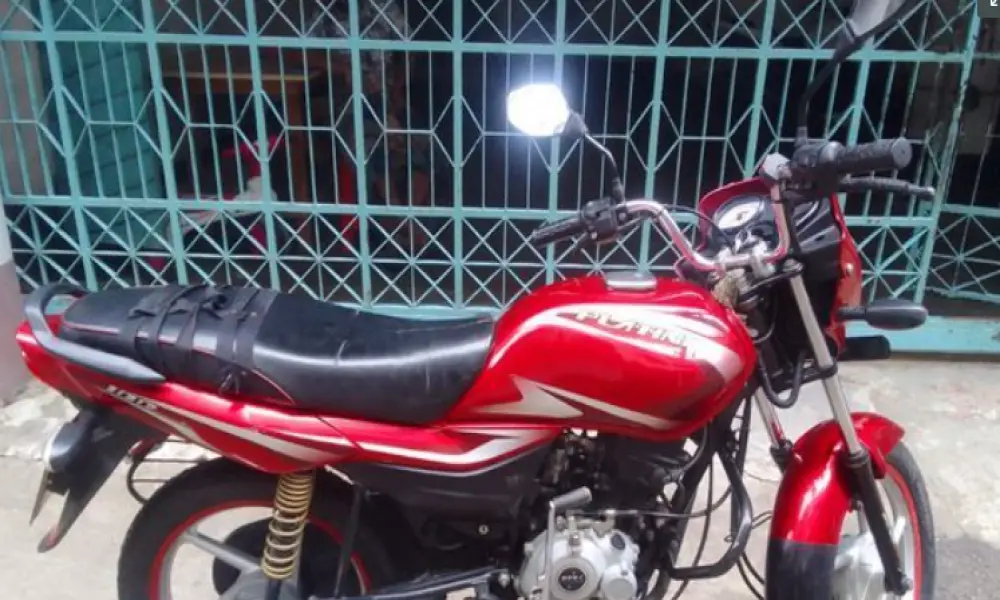 Bajaj Platina ` 2023