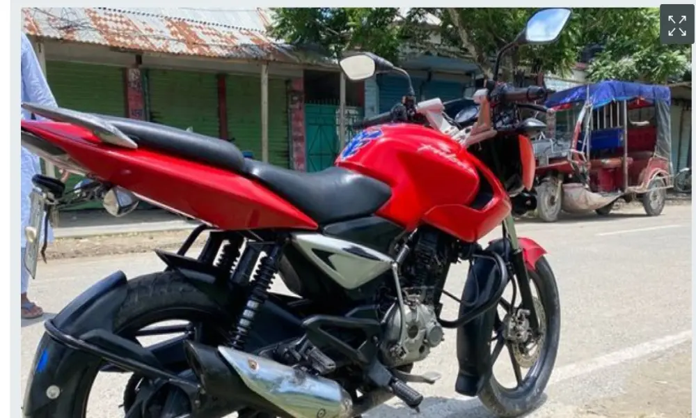 Bajaj Pulsar 135 . 2011