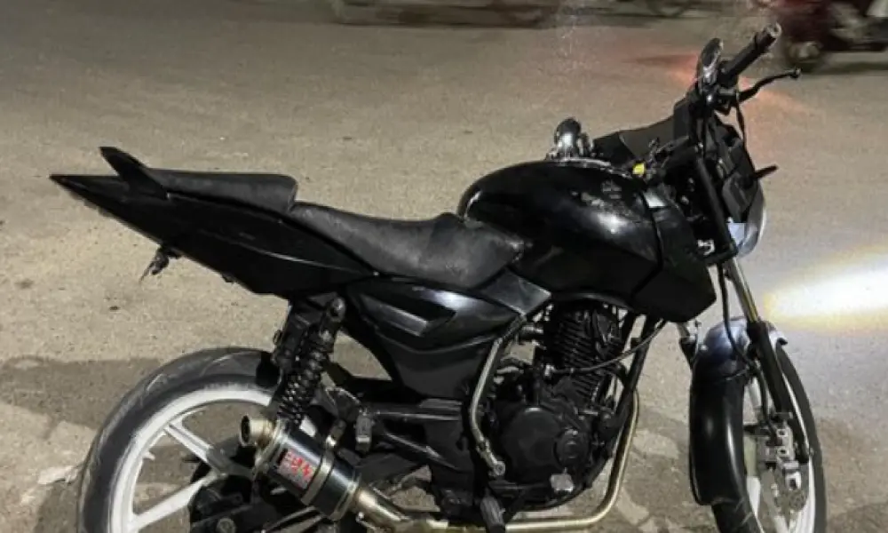 Bajaj Pulsar 150 . 2007