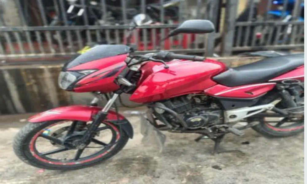 Bajaj Pulsar 150 . 2009