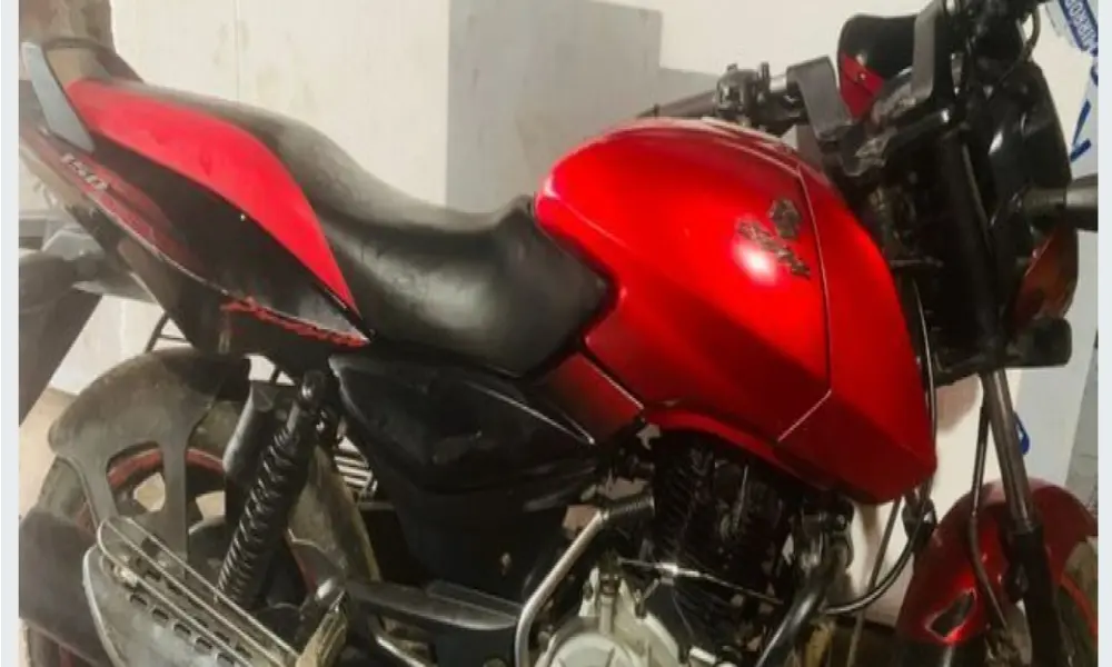 Bajaj Pulsar 150 . 2014