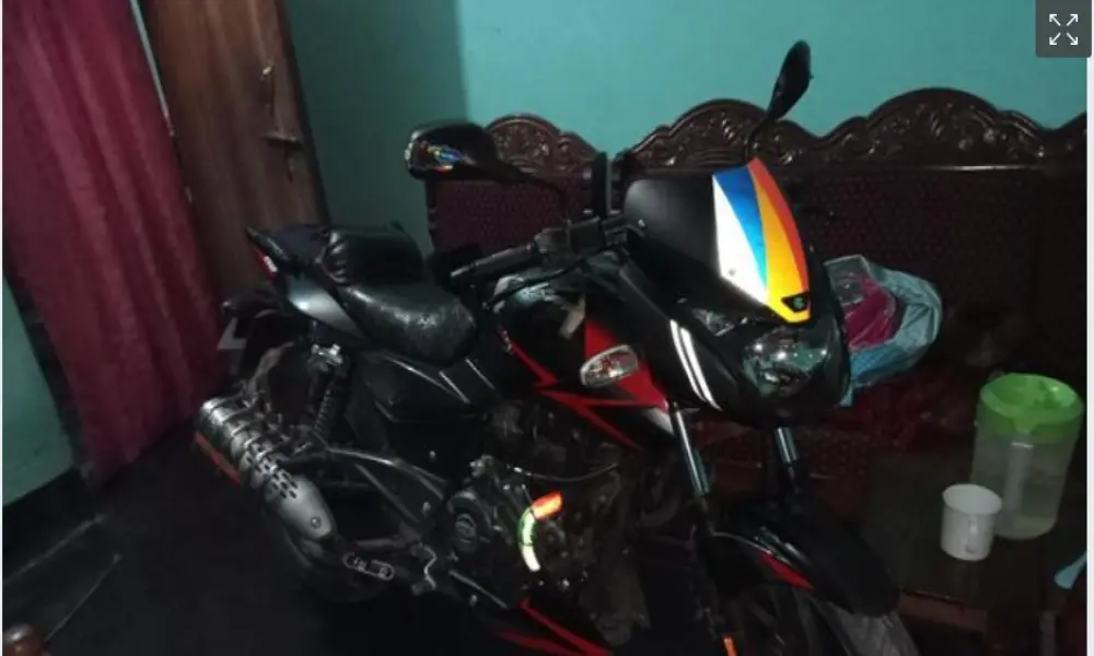Bajaj Pulsar 150 . 2SFG 019