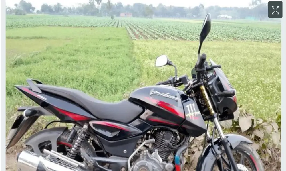 Bajaj Pulsar 150 . ASE2021
