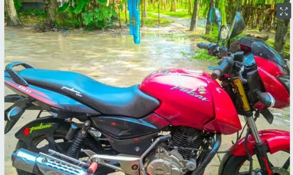 Bajaj Pulsar 150 . GHL 2014