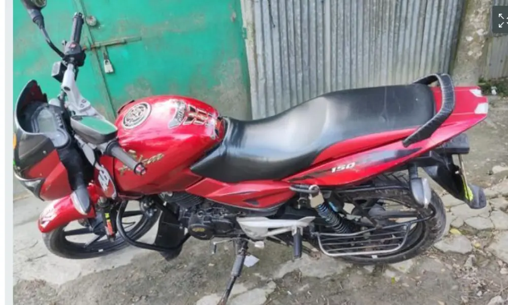 Bajaj Pulsar 150 Motorcycle 2011