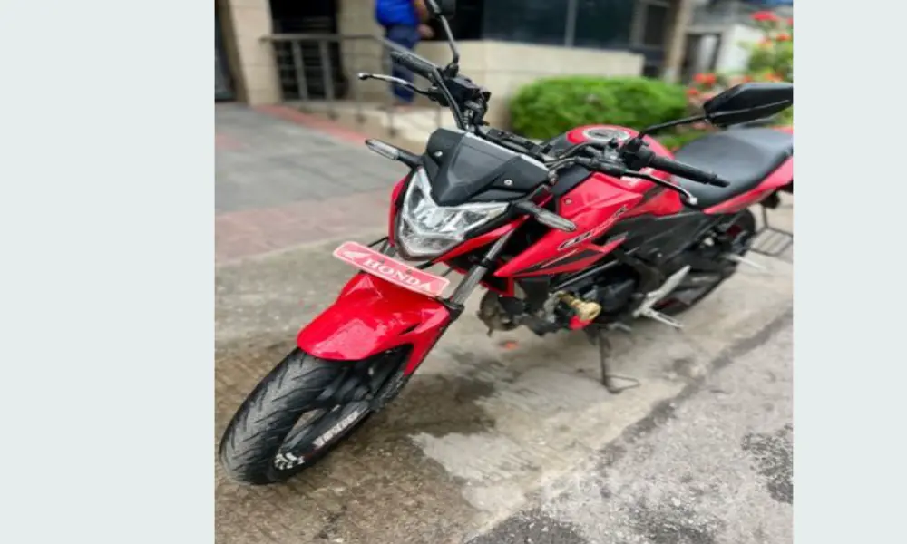 Honda Streetfire Red 2016
