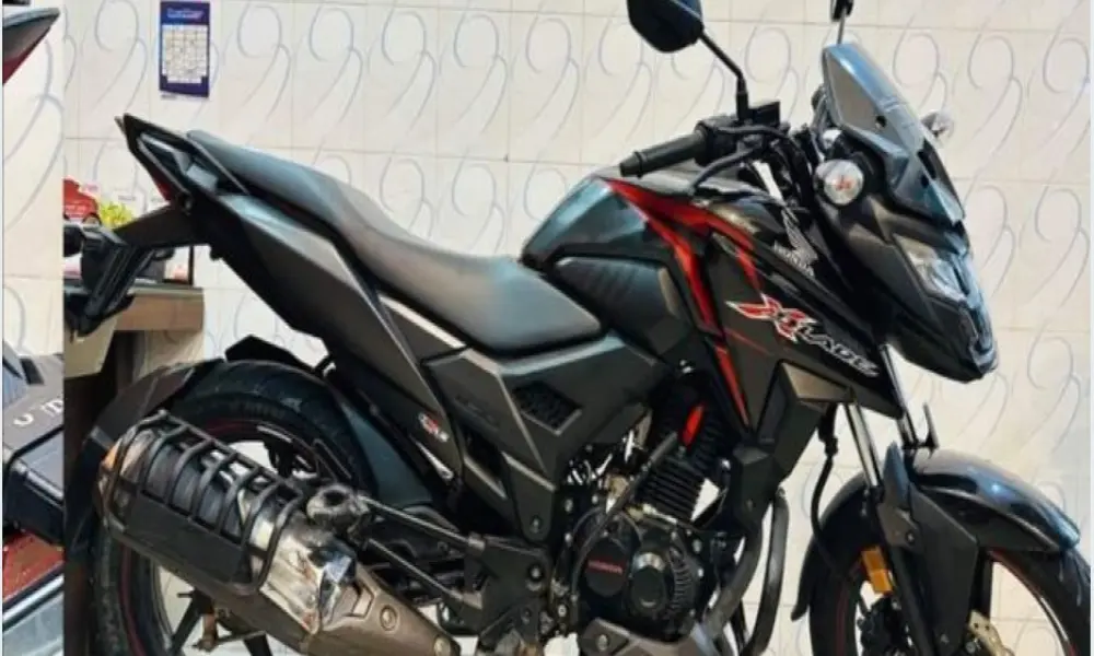 Honda X Blade 2020