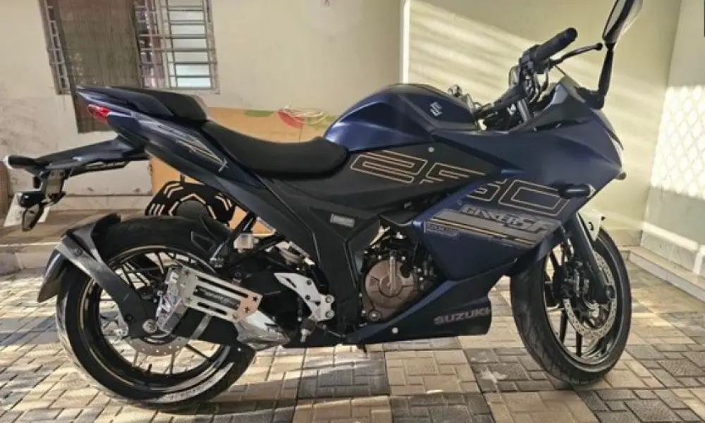 Suzuki Gixxer SF . 2025