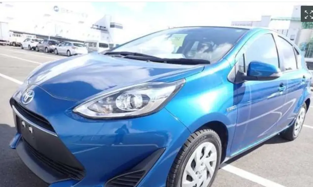 Toyota Aqua Hybrid S 2020..