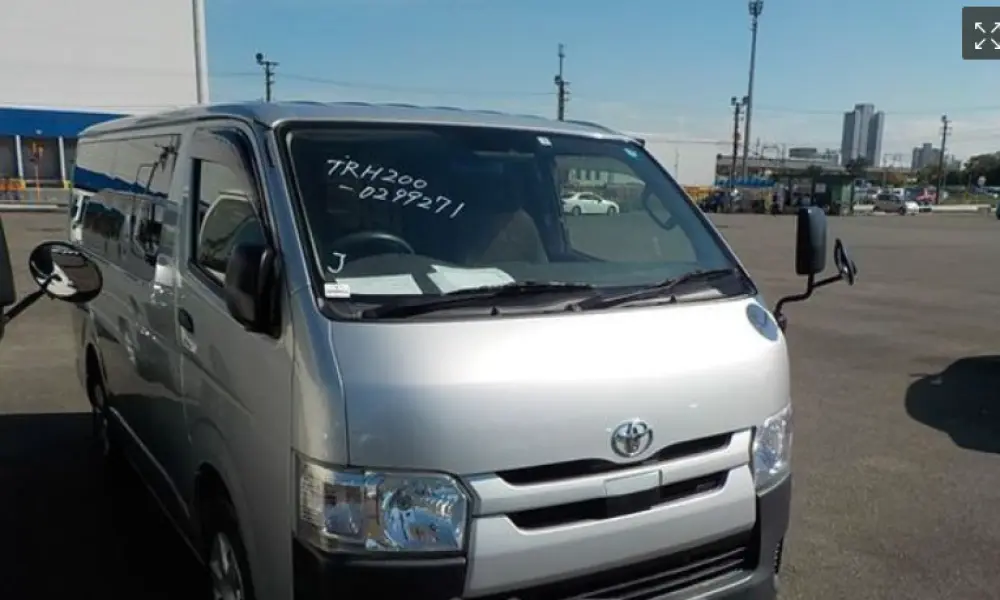 Toyota Hiace DX Dual Ac 2019