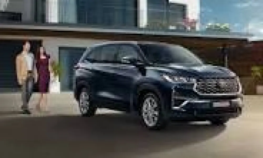 Toyota Innova Hycross