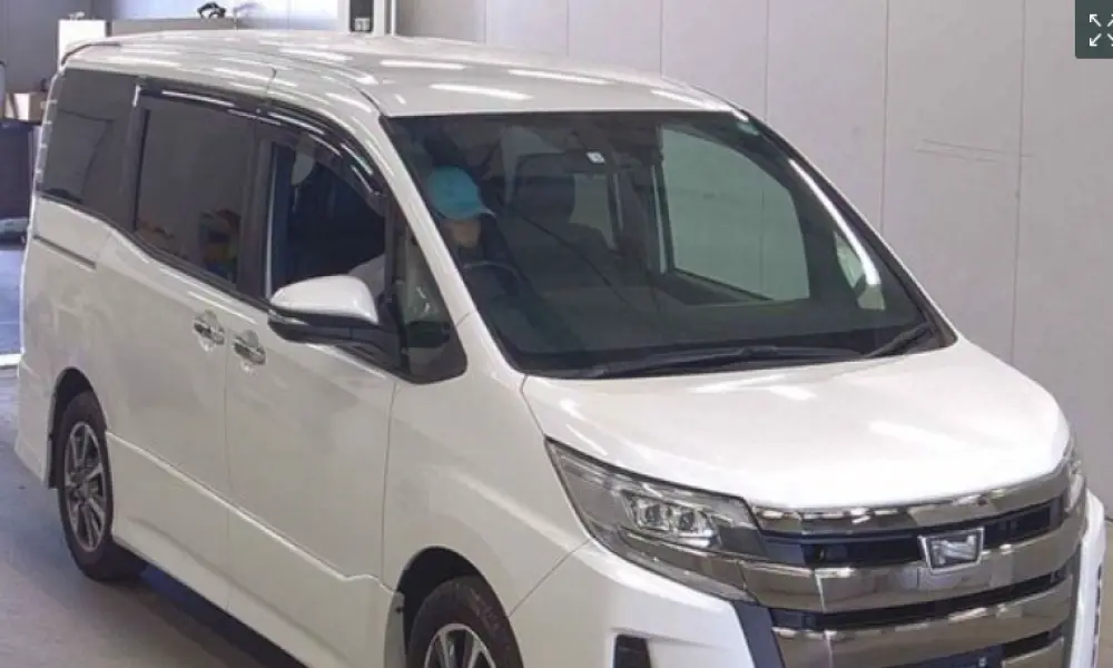 Toyota Noah SI 2 octen 4pt 2020