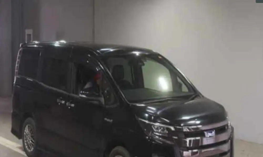Toyota Noah WXB BLACK HYBRID 4.5 2018*