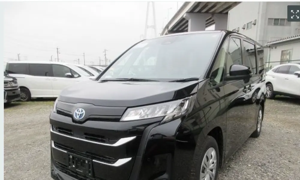 Toyota Noah X Smart Hybrid New 2025