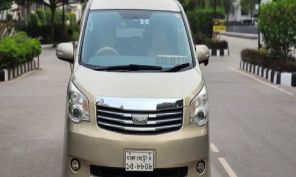 Toyota Noah X Smart Super Fresh 2010.