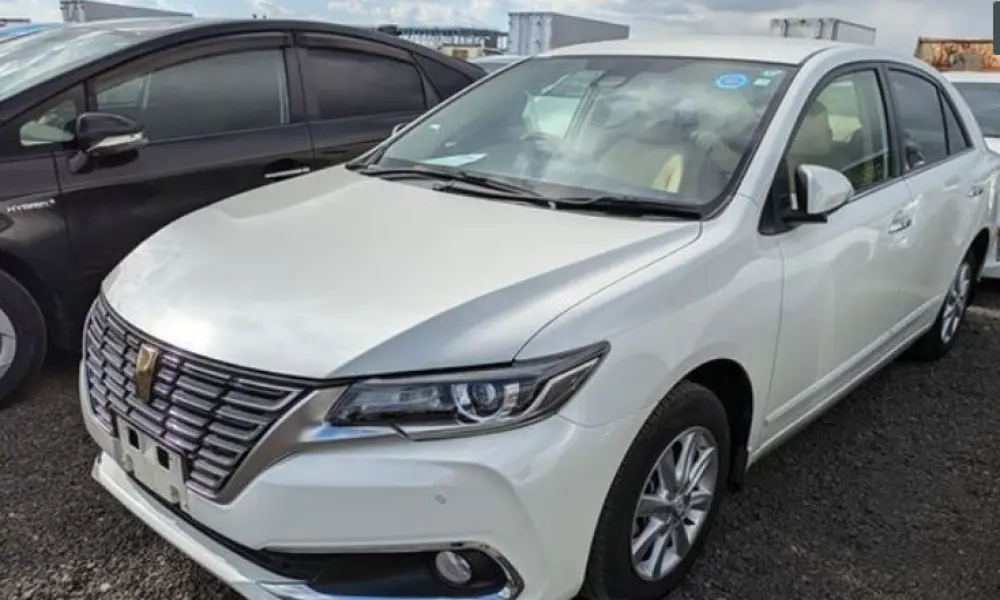 Toyota Premio F-EX Pearl 2020