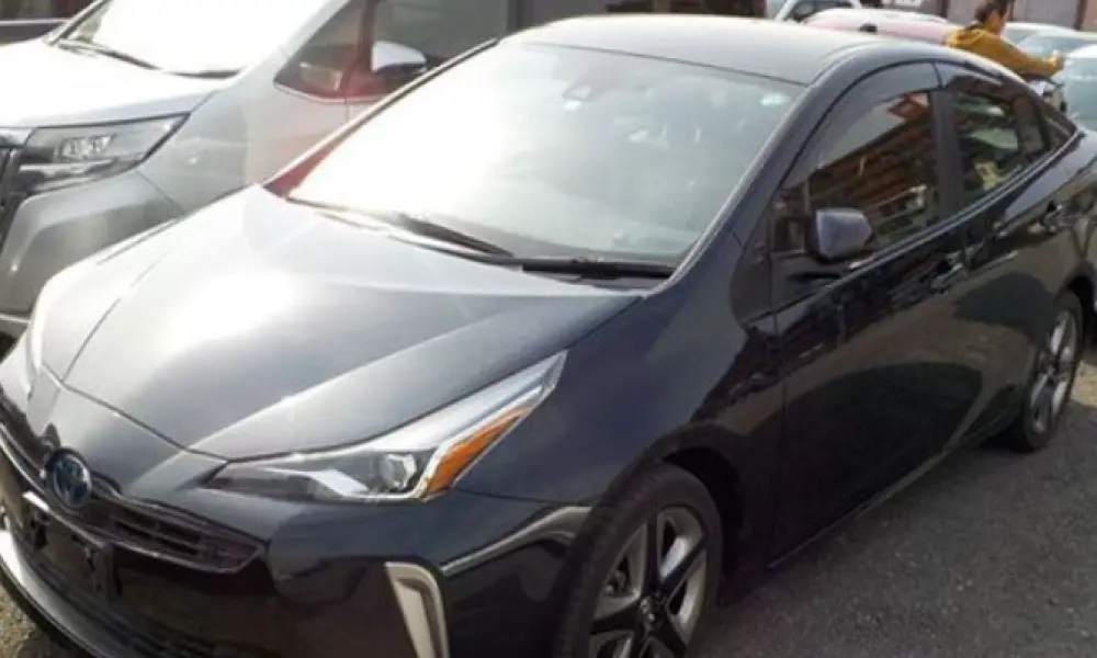 Toyota Prius S touring Selection 2021......
