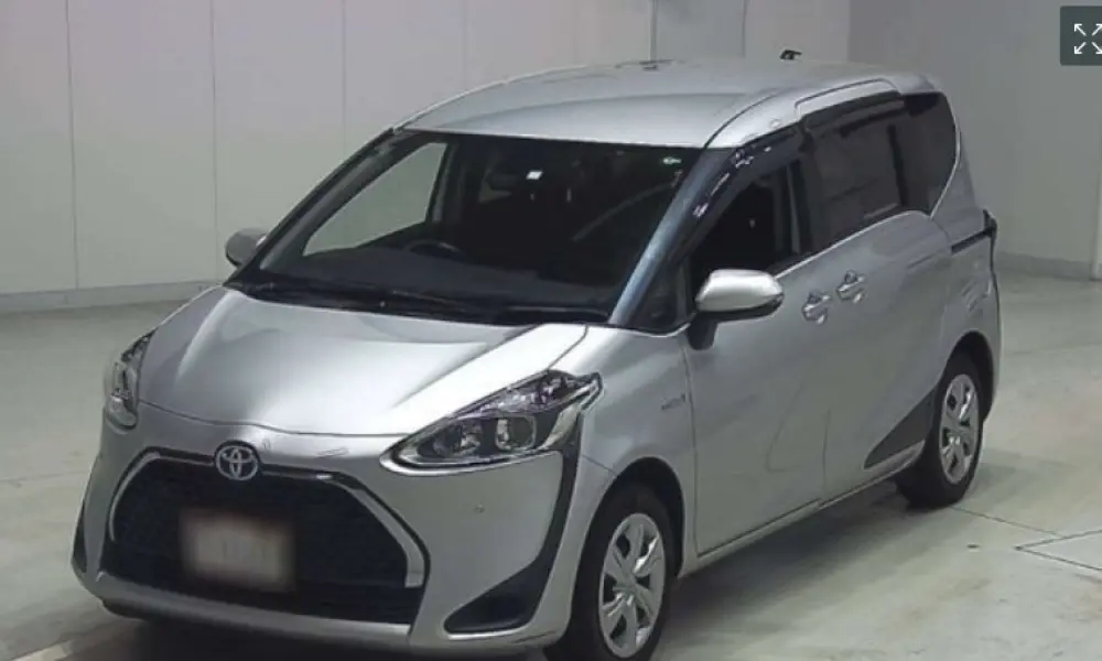Toyota Sienta hybrid 2020