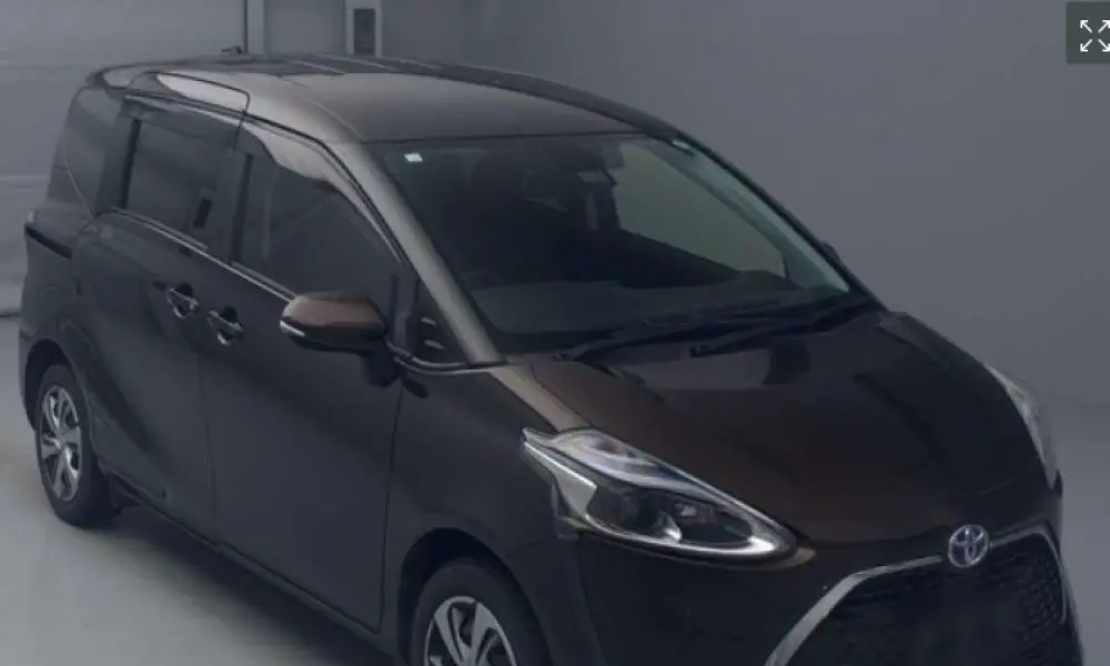 Toyota Sienta X 2020.....