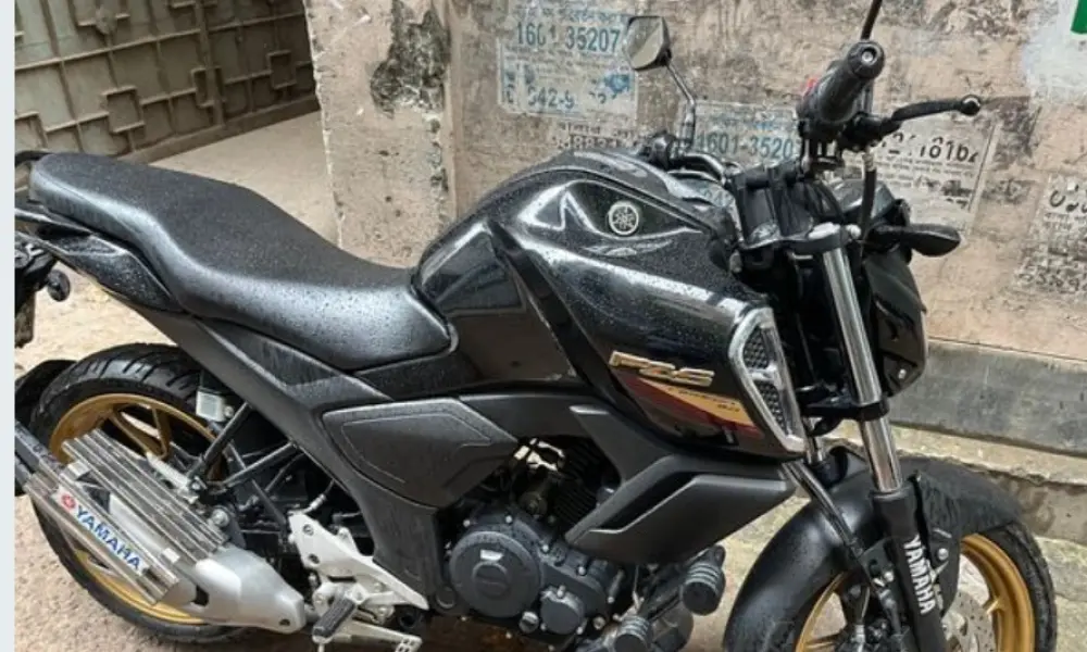 Yamaha Deluxe FZS V3 2023