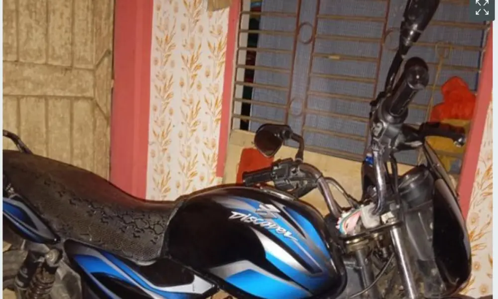 Bajaj Discover 100 . SFE 2015